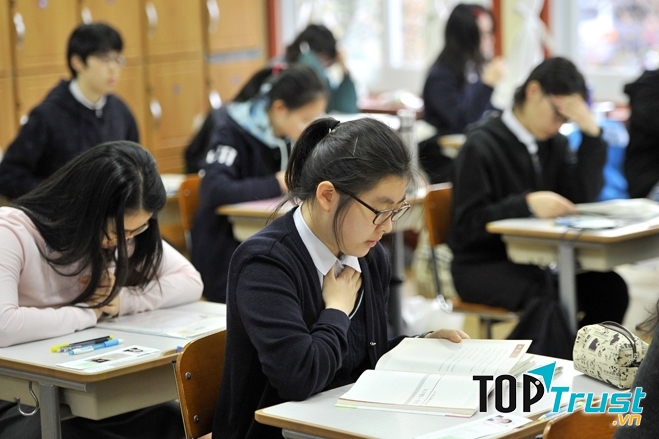Ở Hàn Quốc rất thuận tiện cho những ai muốn học cao hơn đại học.