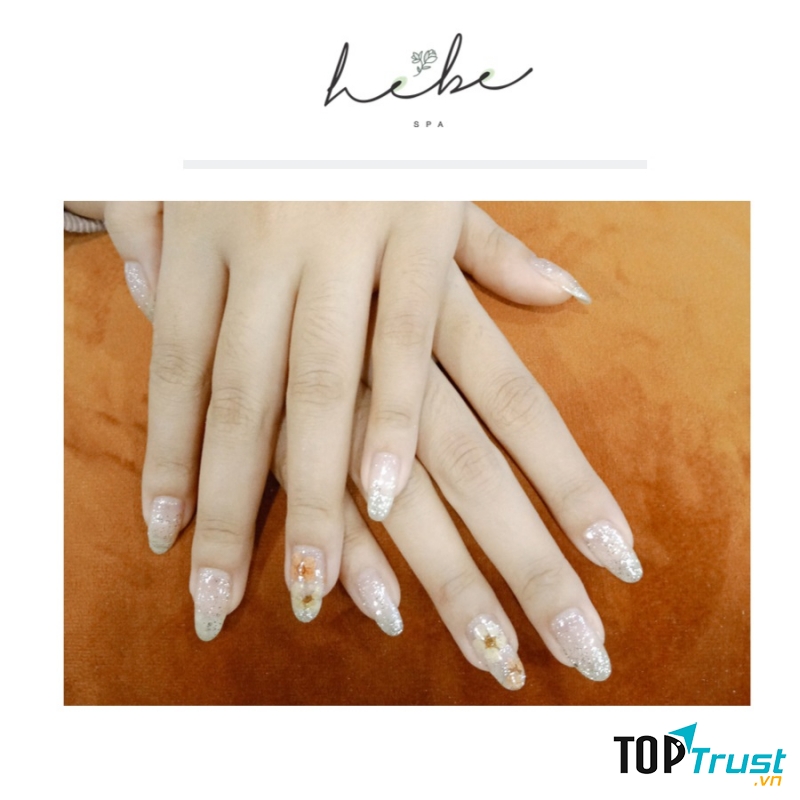 Mẫu nail dễ thương và rất thanh lịch