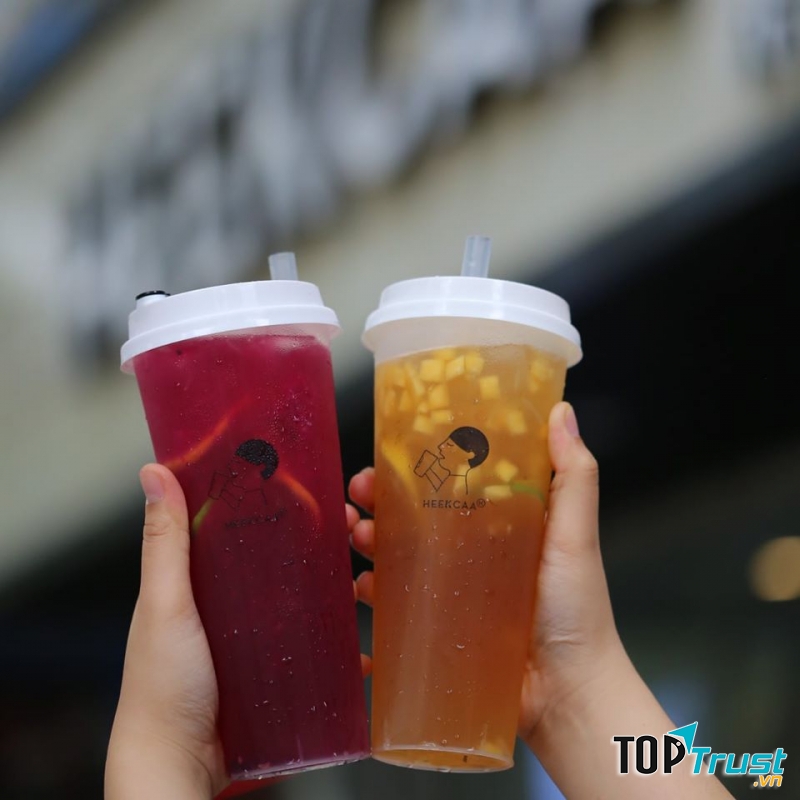 Sự kết hợp từ vị thơm và chua chua ngọt ngọt của trái cây cùng trà đắng vừa vặn tạo thành một dư vị rất dễ chịu