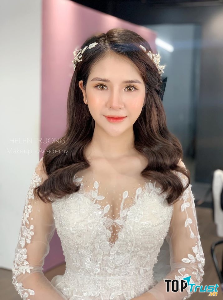 Helen Trương Makeup