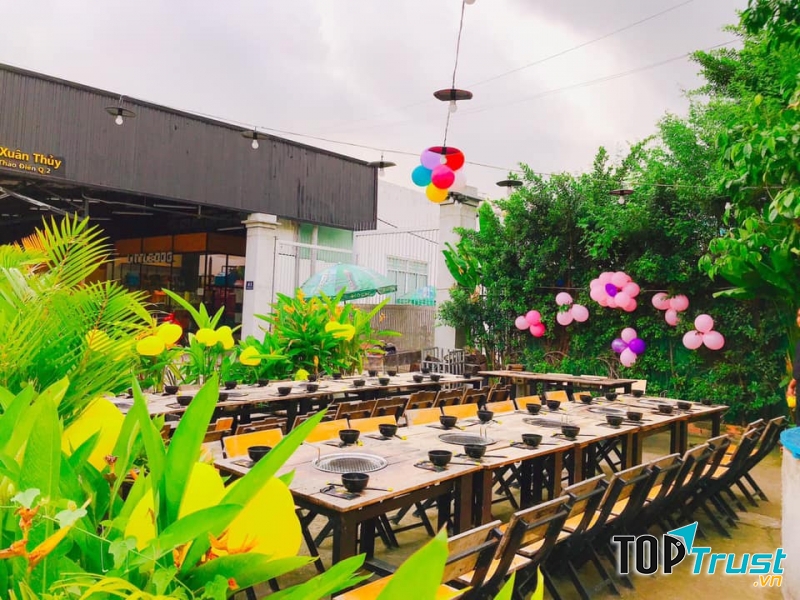 Hell Bull tạo thiện cảm với thực khách bằng phong cách thiết kế hiện đại và trẻ trung