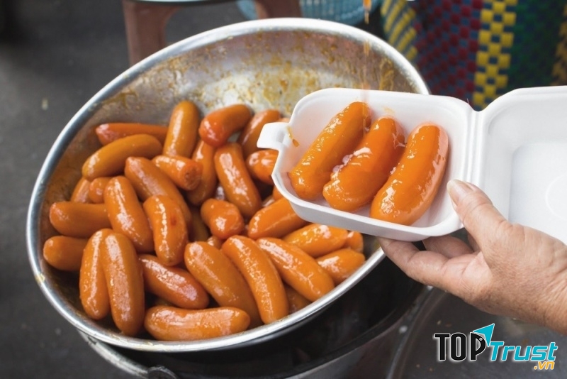 Món chuối nếp ngào đường tại hẻm 200