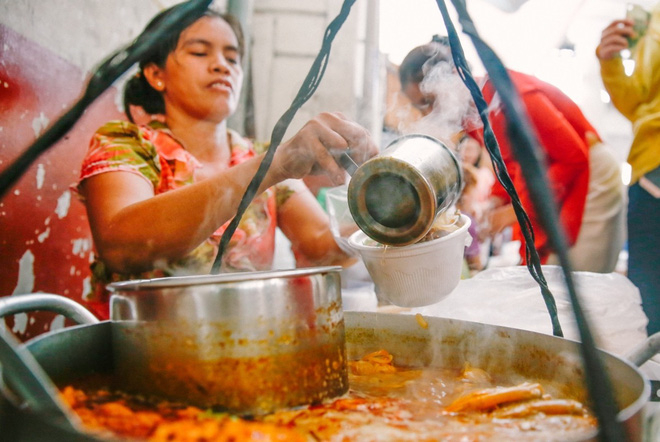 Bún riêu cua hẻm Hai Bà Trưng