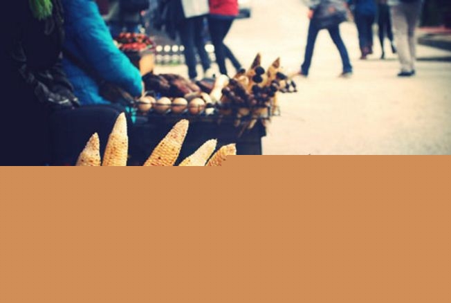 Ngô nướng được bày bán rất nhiều tại gần công viên Gia Định