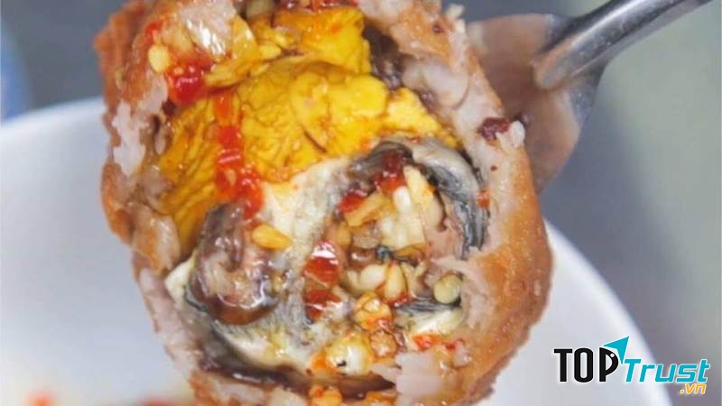 Hẻm ăn vặt Hồ Bá Kiện – quận 10