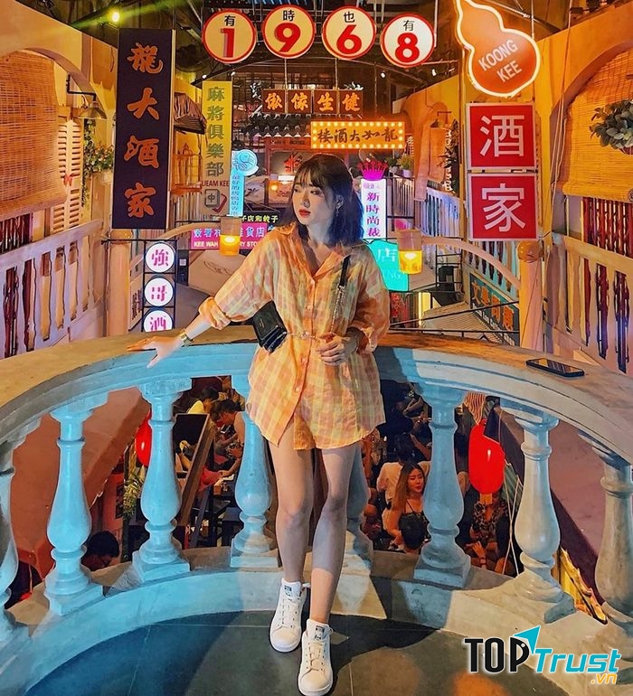 Hẻm bia Lost in Hong Kong ở Hà Nội