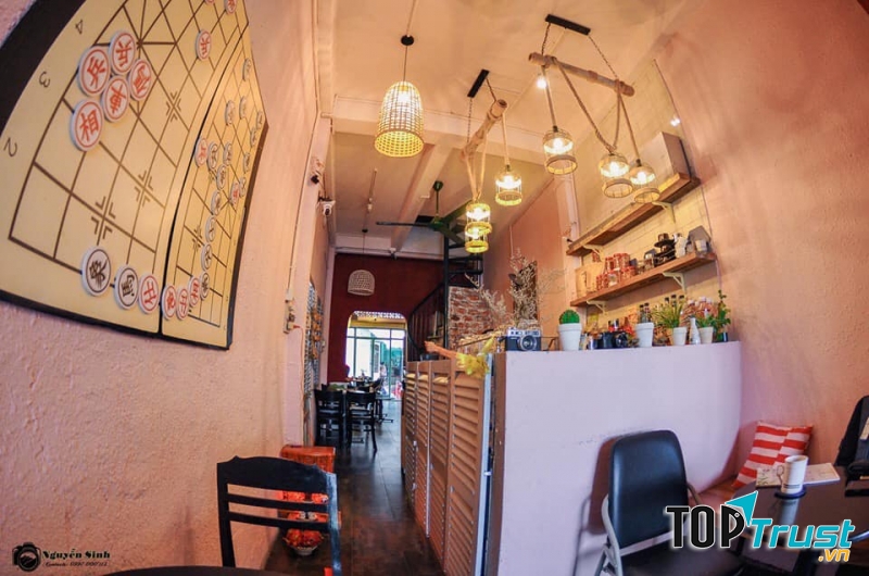 Điểm ấn tượng của quán chính là được thiết kế theo phong cách xưa những năm 1970.