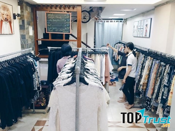 Hẻm Xéo Wardrobe
