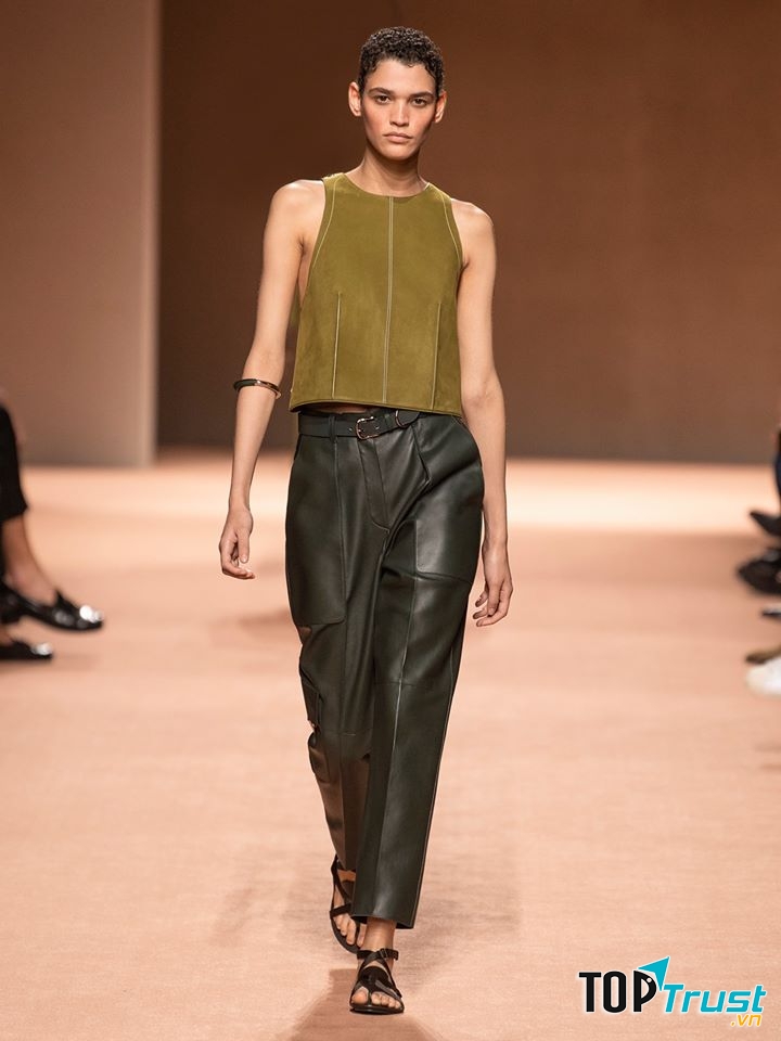 Điểm đặc biệt của thương hiệu này là số lượng sản phẩm giới hạn của họ với việc nói “không” với công nghệ sản xuất dây chuyền đại trà