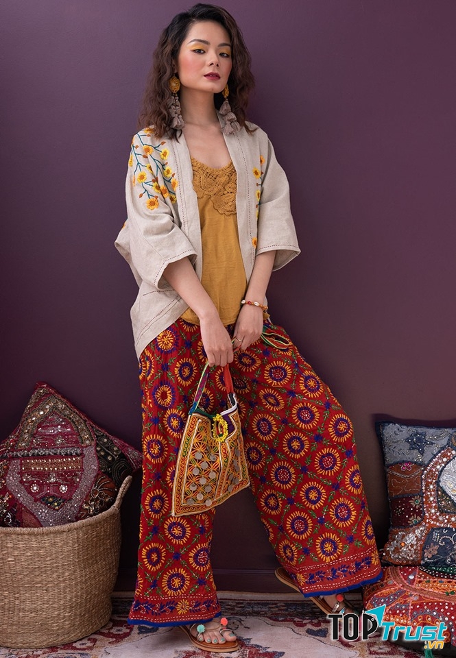 Shop sở hữu các sản phẩm độc lạ, với nhiều lookbook đặc biệt