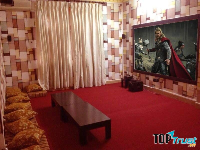 Màn hinh trên 200ich và âm thanh 5,1 sống động