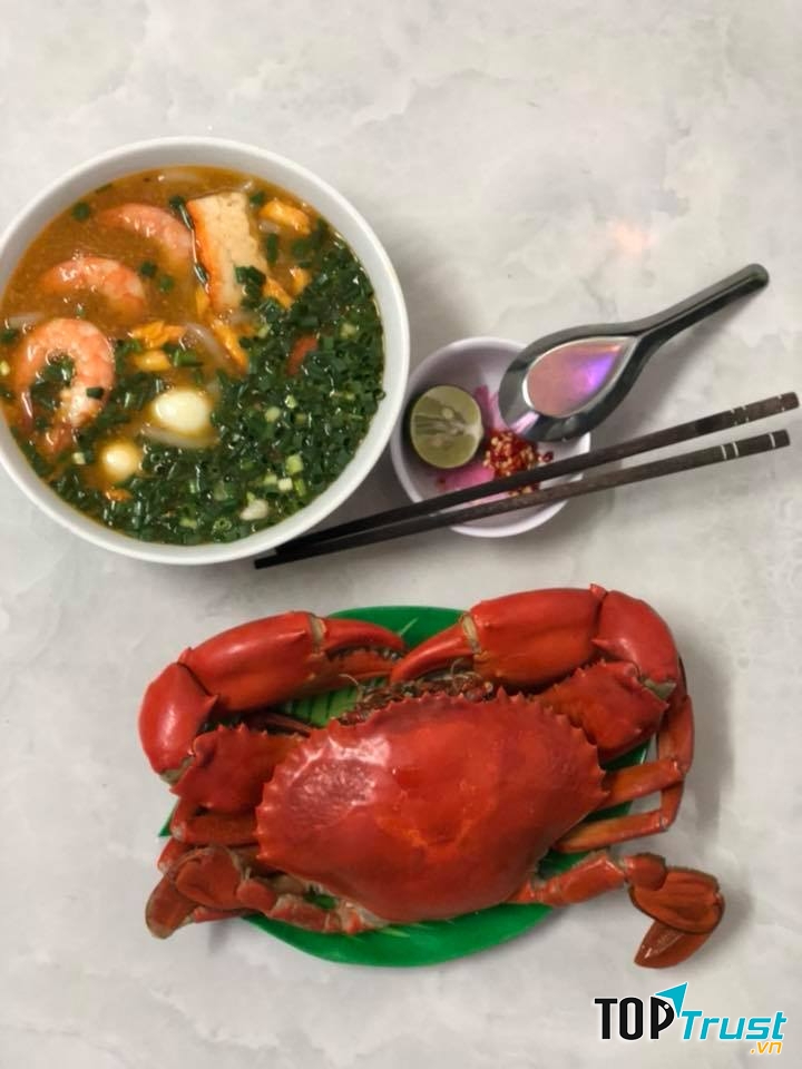 Bánh canh vị đậm đà, khá ngon