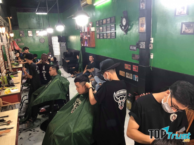HIẾU BARBER SHOP
