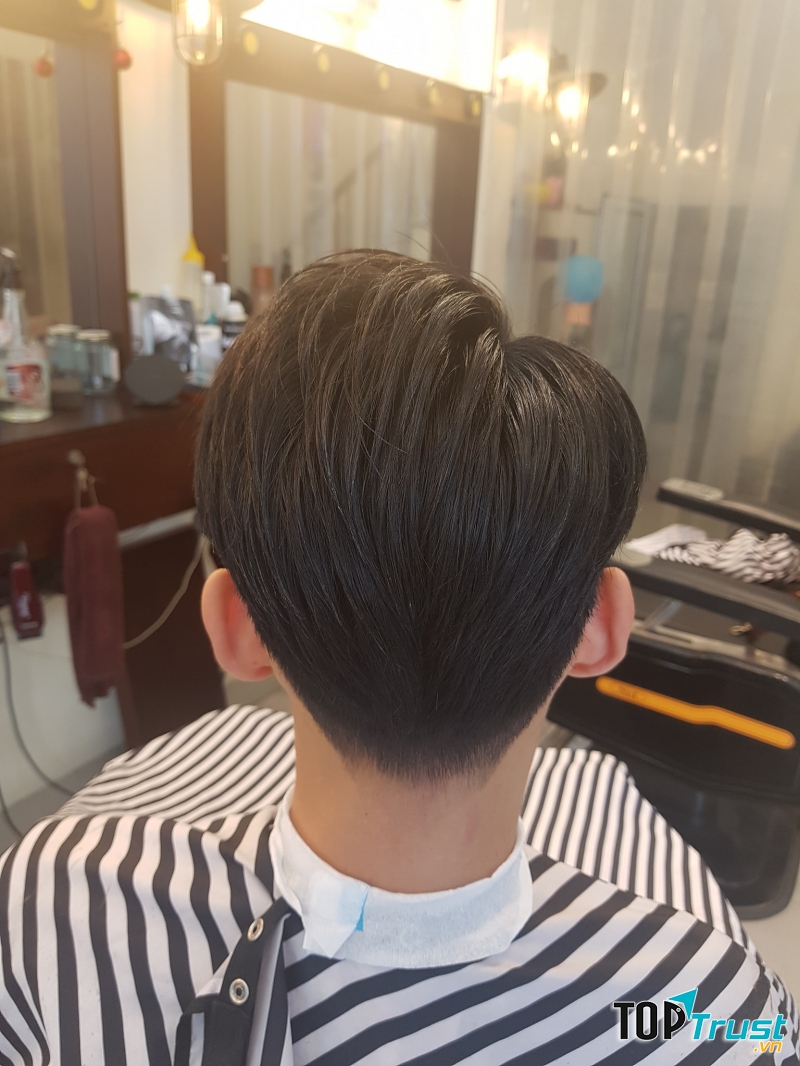 Hiếu Cần Barber Shop