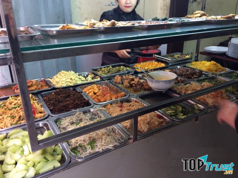 Hiếu Hương - Phở & Cơm Bình Dân