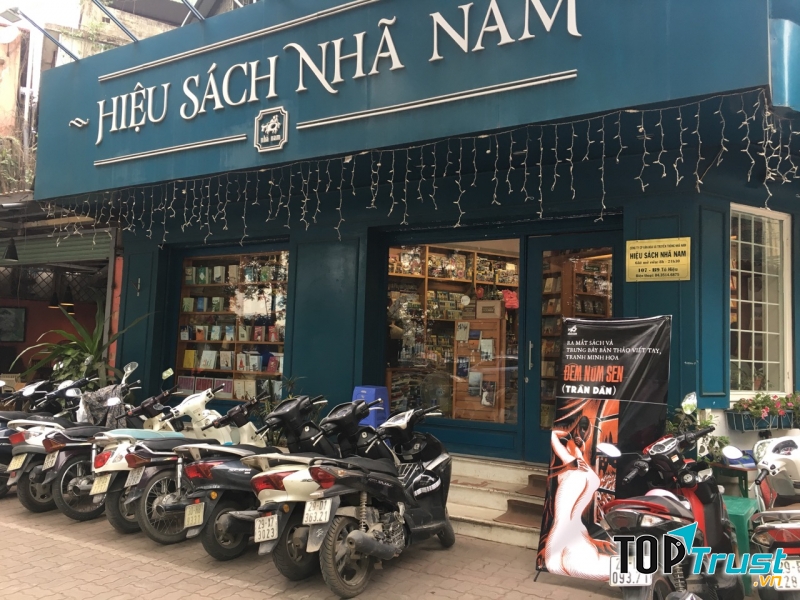 Hiệu sách Nhã Nam.