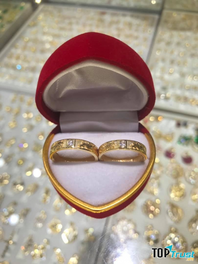 Hiệu Vàng Kim Thạch Bích