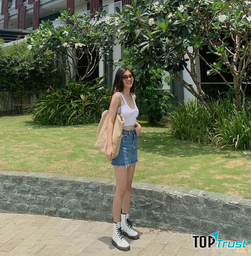 Highcut luôn biết cách phối đồ phù hợp với xu hướng hiện đại.