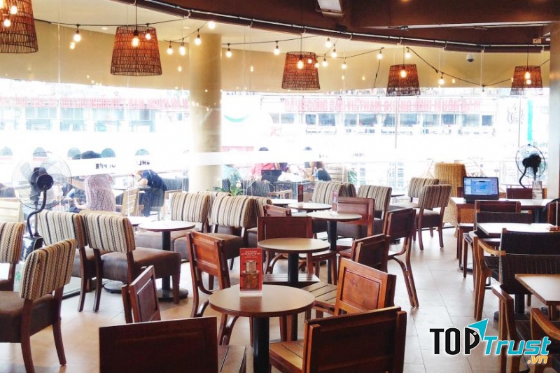 Highlands Coffee - Hàm Cá Mập