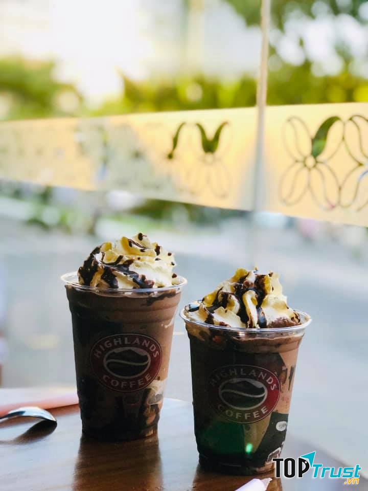 Highlands Coffee - Vincom Hạ Long
