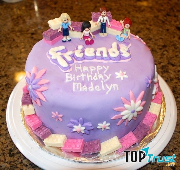 Hình ảnh bánh sinh nhật dành tặng cho bạn bè