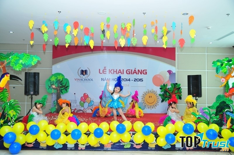 Hình ảnh trang trí lễ khai giảng của trường mẫu giáo (mầm non) Vinschool Vinhomes Riverside