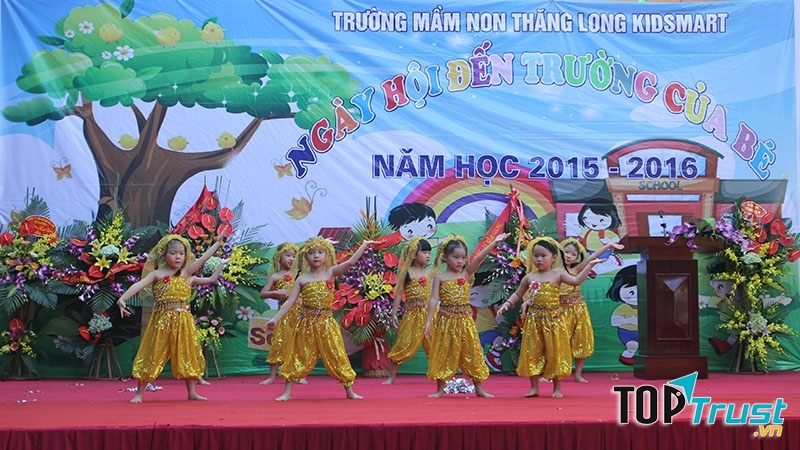 Hình ảnh trang trí lễ khai giảng trường mầm non Thăng Long Kidsmart Long Biên