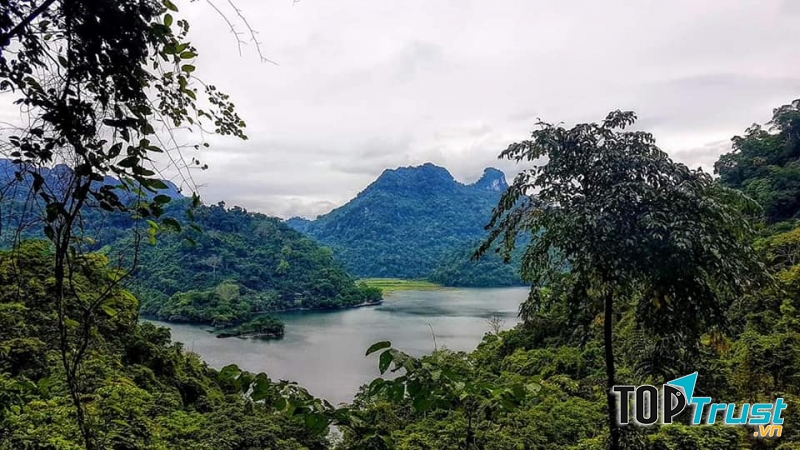Hồ Ba Bể - Bức tranh thủy mặc Bắc Kạn