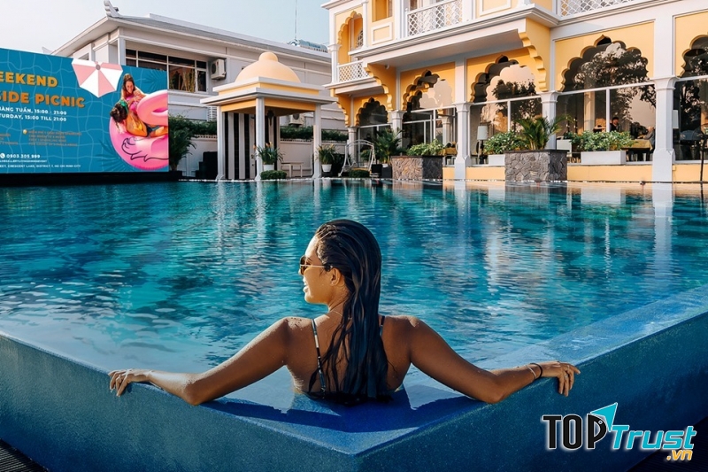 Hồ bơi ở Anna Spa