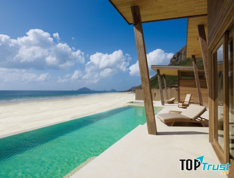 Hồ bơi tại Six Senses Côn Đảo