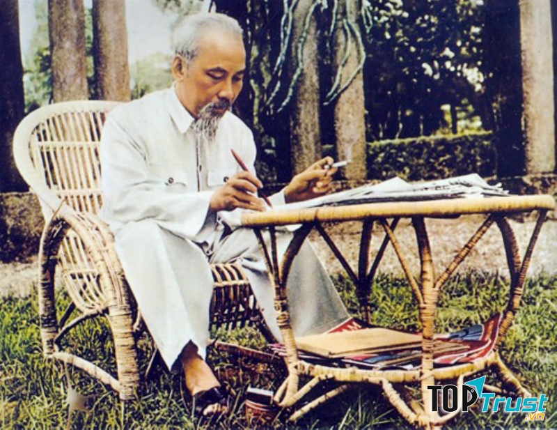Chủ tịch Hồ Chí Minh
