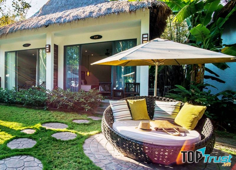 Hồ Cóc Beach Resort