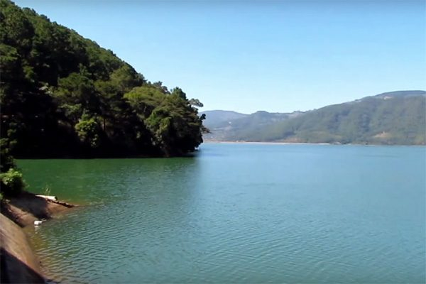 Hồ Đa Nhim xinh đẹp