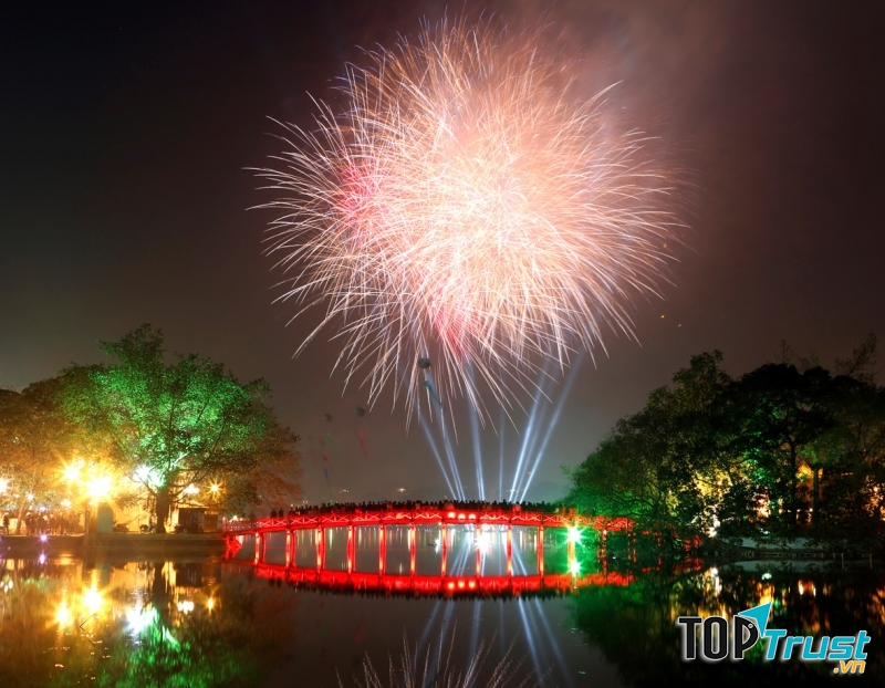 Vị trí và view cực đẹp để thưởng thức trọn vẹn màn bắn pháo hoa