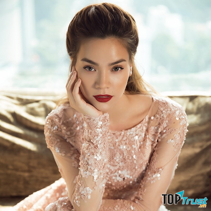 Người mẫu, ca sĩ, diễn viên Hồ Ngọc Hà