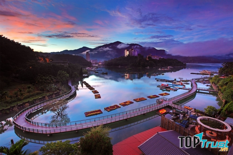 Vẻ đẹp hồ Nhật Nguyệt Đài Loan