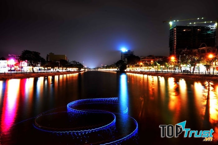 Lung linh hồ Tam Bạc