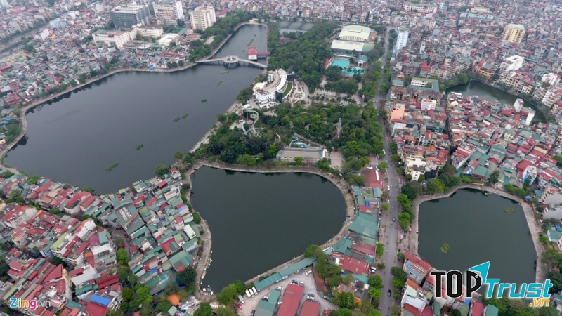 Kết hợp với các hồ lân cận tạo thành cụm hồ thiên nhiên đẹp mắt