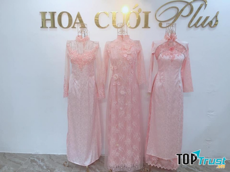 Hoa Cưới Studio sở hữu hai studio có diện tích lớn với nhiều mẫu mã váy cưới, áo dài cưới phong phú