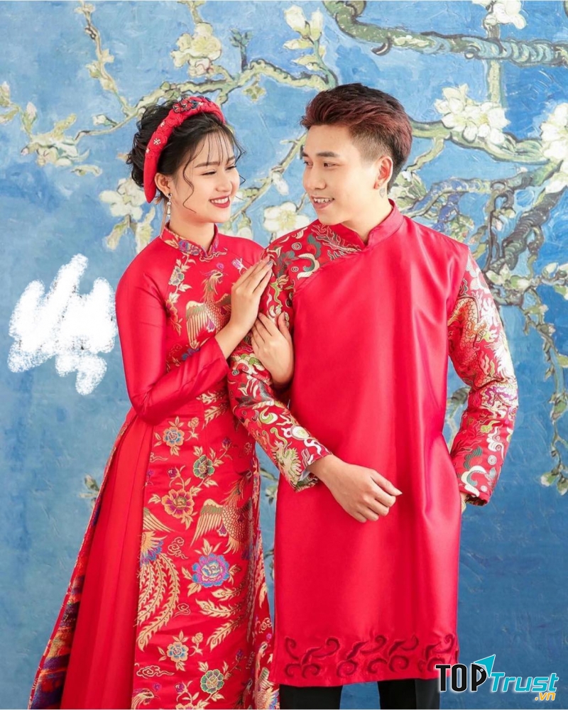 Nếu bạn ưa chuộng những màu áo dài hoài cổ thì nơi đây là địa điểm đáng tham khảo