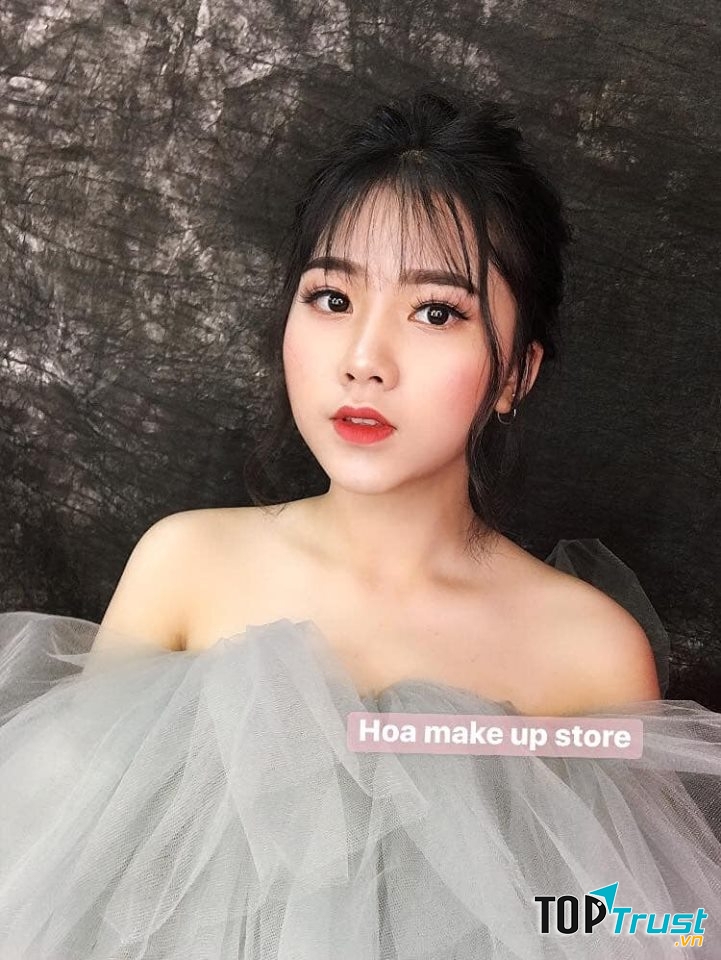 Hoa Makeup Store