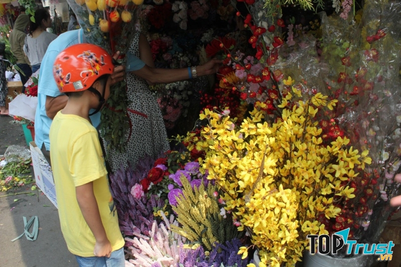 Hoa bán ở Mê Linh