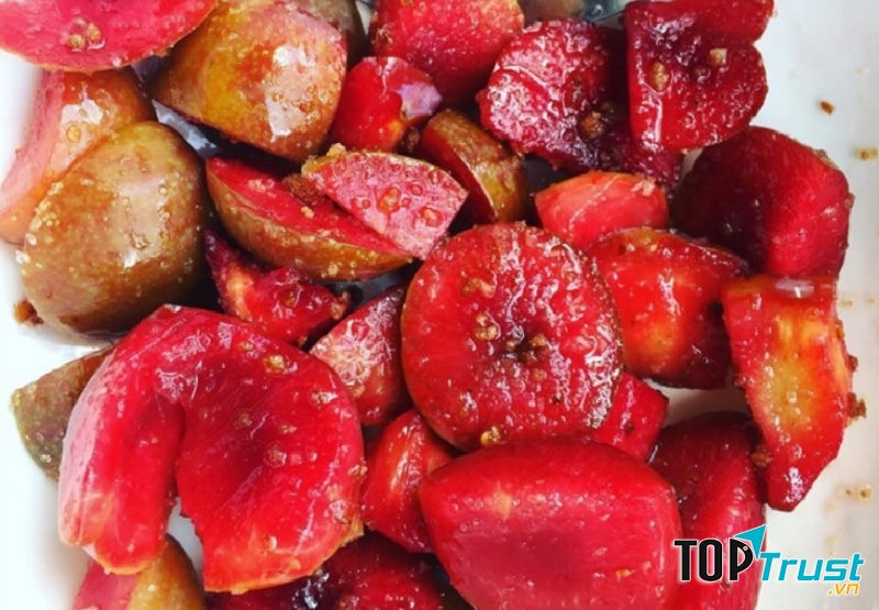 Quả mận dầm muối