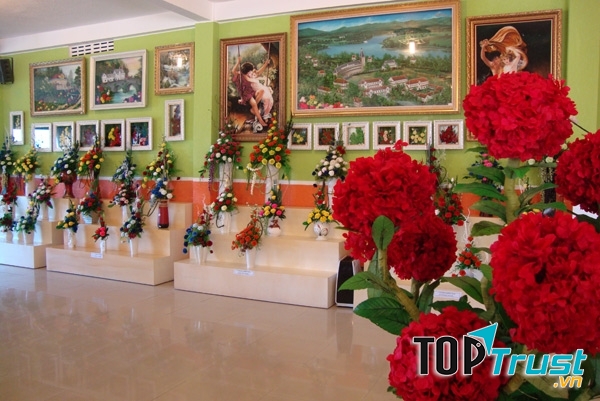 Tác phẩm từ hoa sấy khô luôn đa dạng về mẫu mã