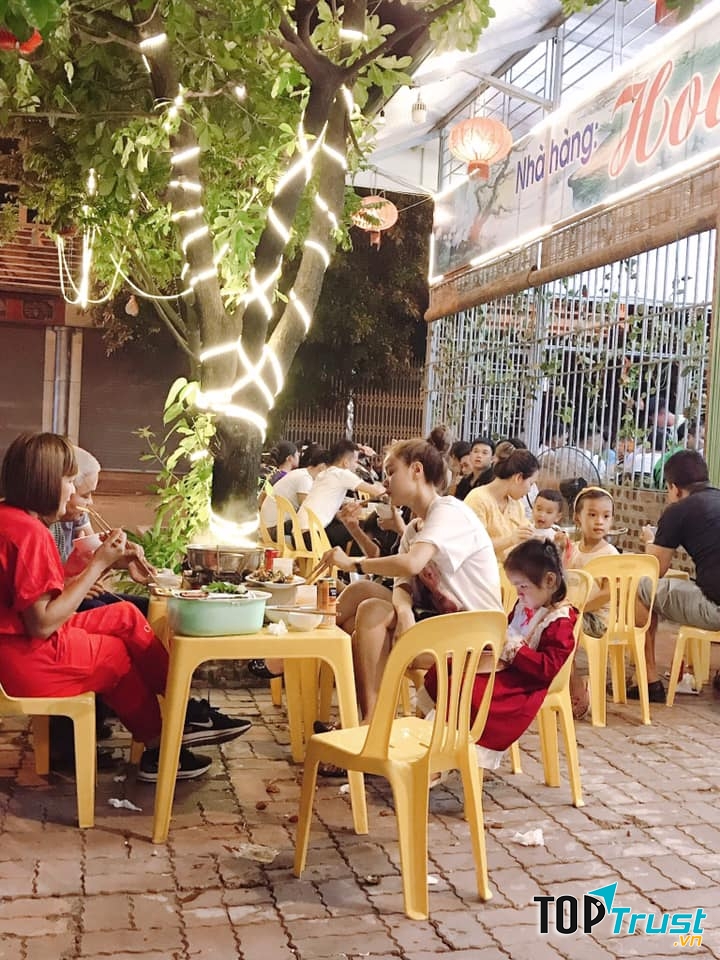 Hoa Sơn Tửu Quán