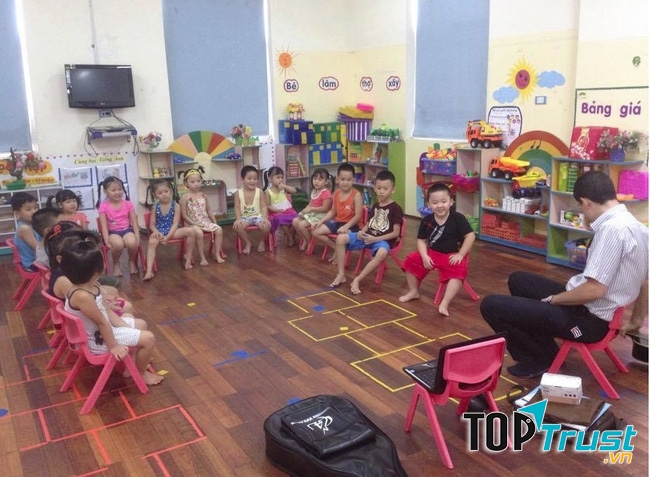 Dạy các bộ môn nghệ thuật