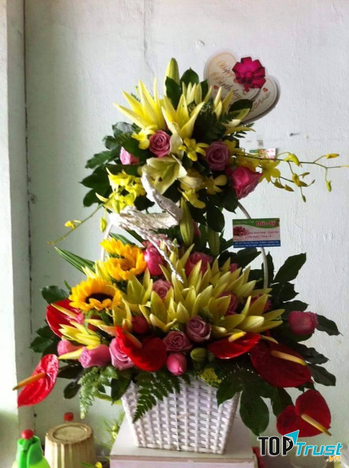 Giỏ hoa chúc mừng