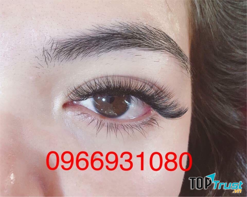 Hoài Thương Nối Mi