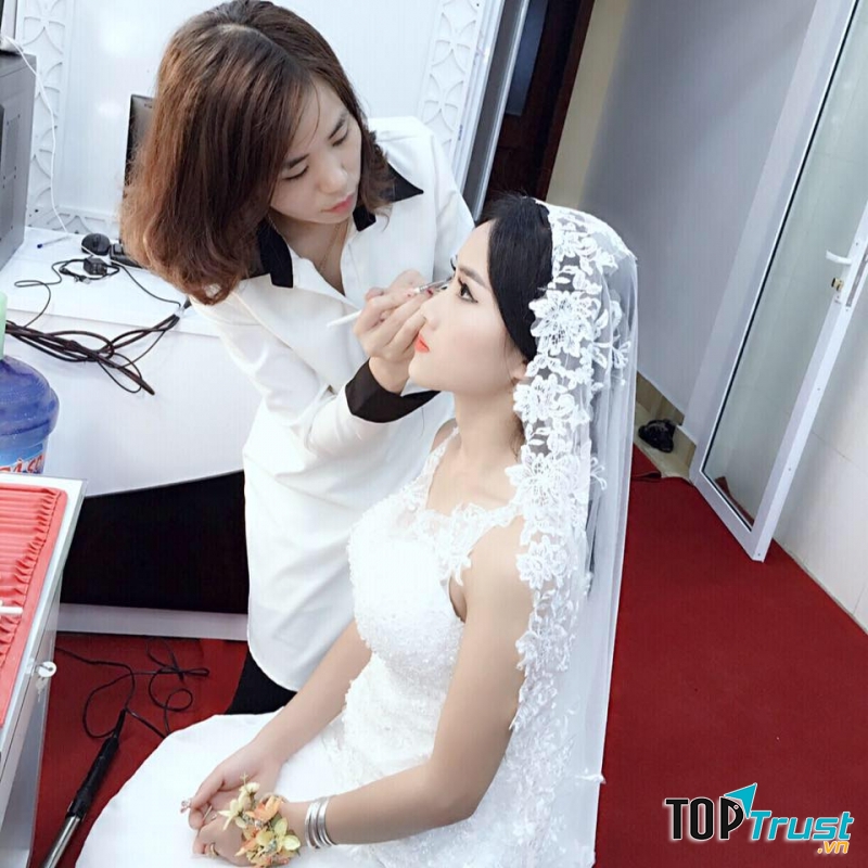 Hoai Vu Make Up (Studio Love HoaiVu)