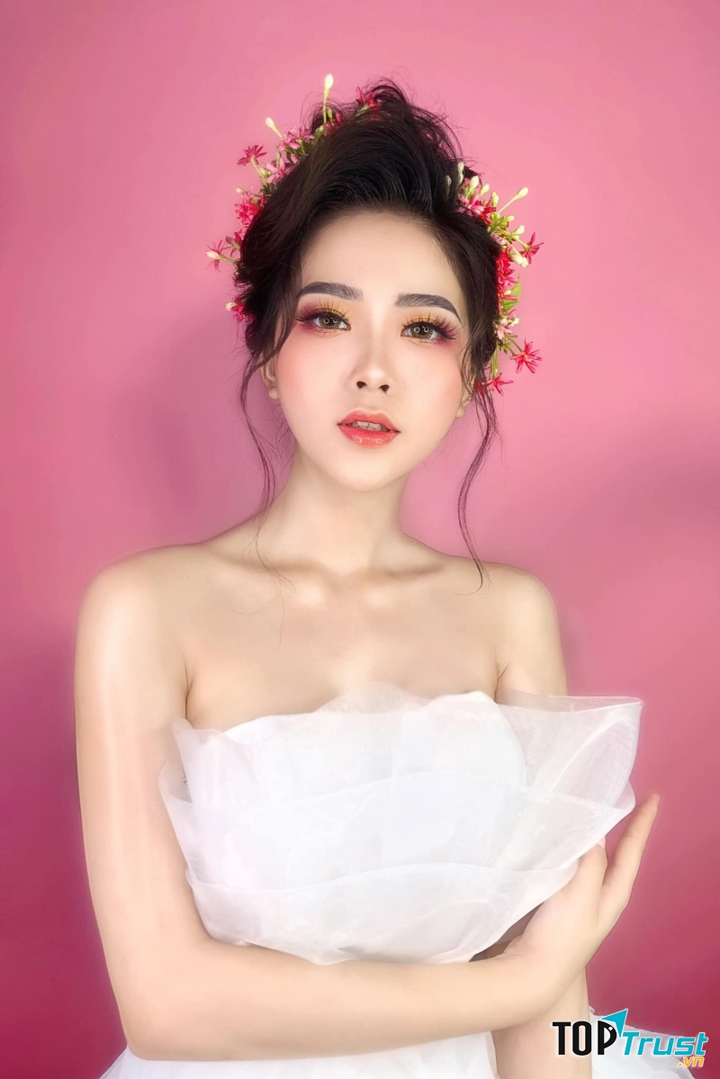 Hoang anh MAKEUP Academy